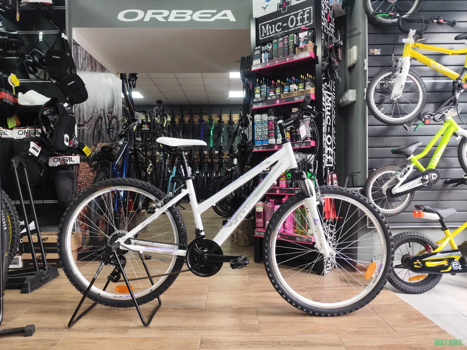 1. Bicicleta Cross Julia 26"