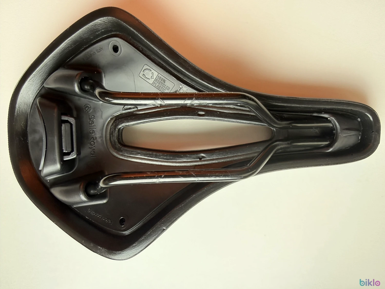 2. Şa bicicleta Selle Royal SRX open black -este nouǎ