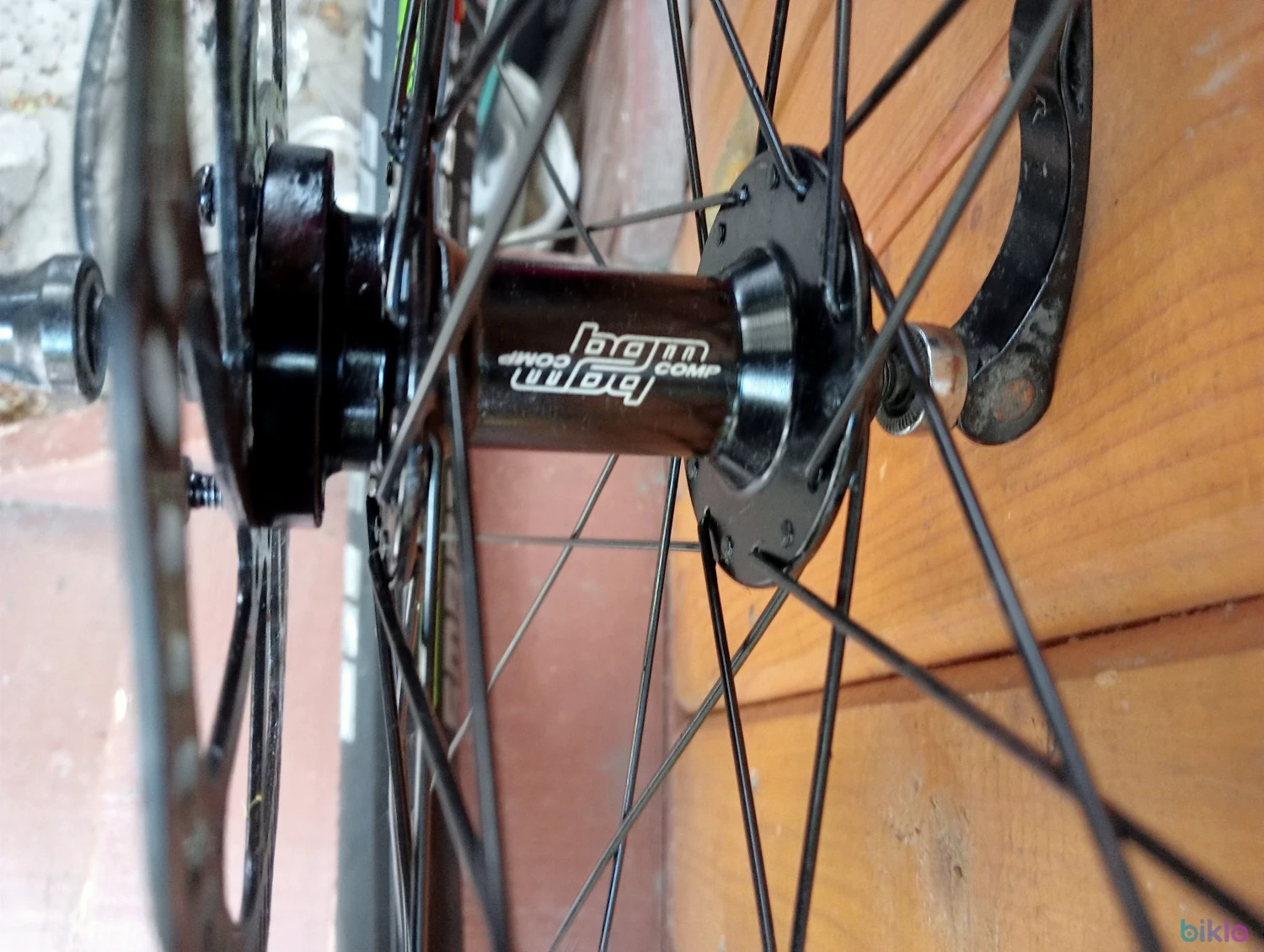 9. Roata fata mtb 29" janta si butuc pe rulment DT Swiss disc frana 180 mm Bergamont 29