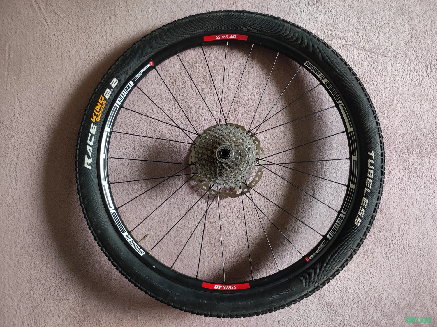 1. Roata spate 26'' DT Swiss 12x148
