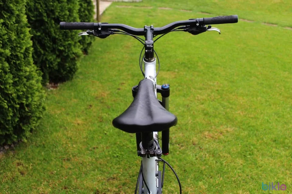 8. Bicicleta Focus Full Suspension 26 "