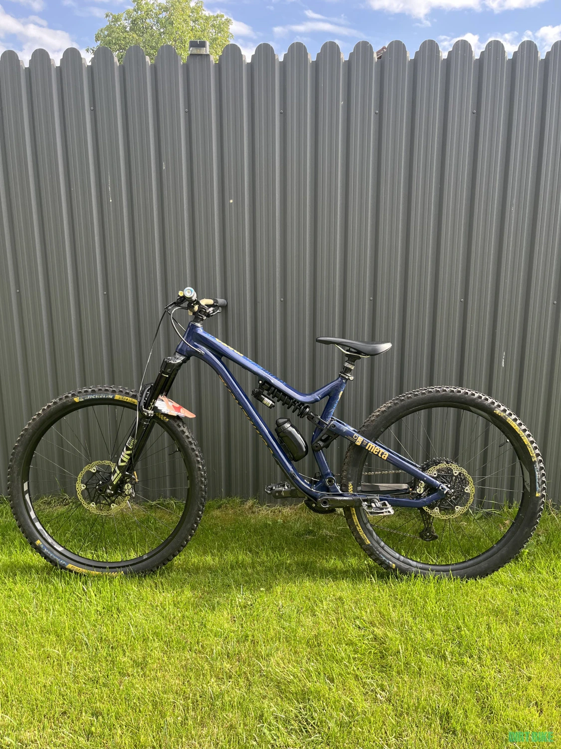 1. Commencal Meta Am 29