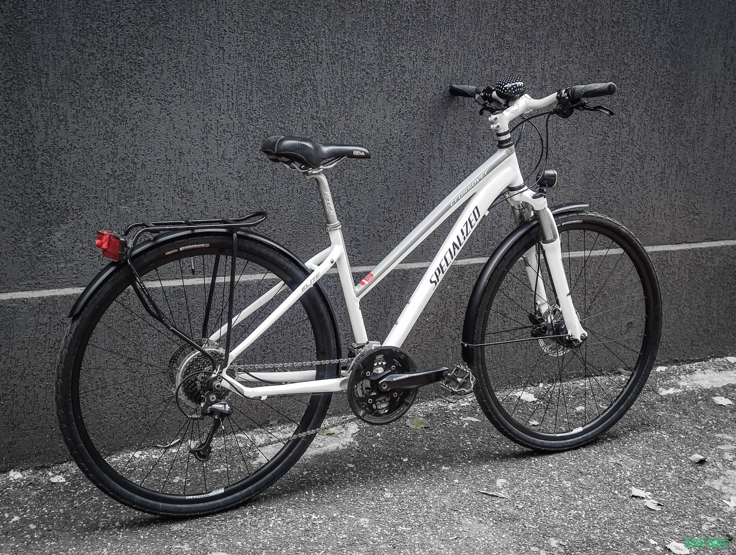 10. Bicicletă Trekking Specialized Crossover Elite