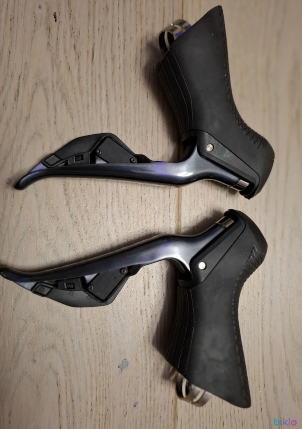 1. Manete Ultegra ST R8050 di2