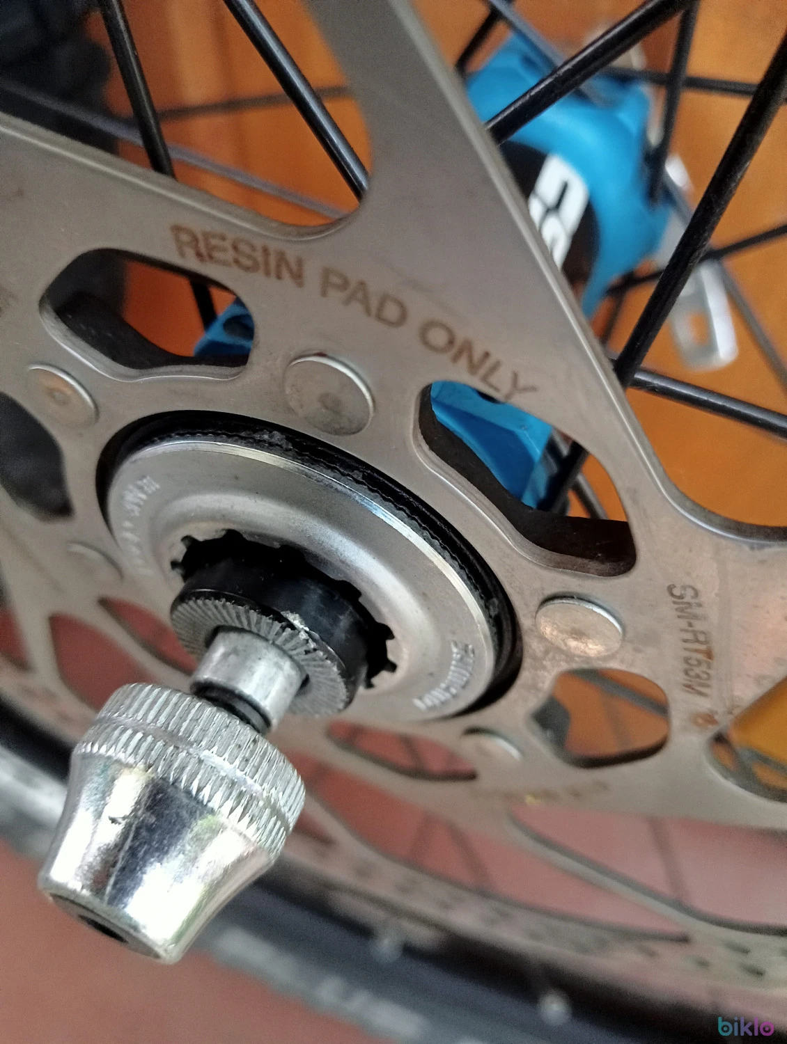 6. Roata fata mtb 29" janta si butuc pe rulment DT Swiss disc frana 180 mm Bergamont 29