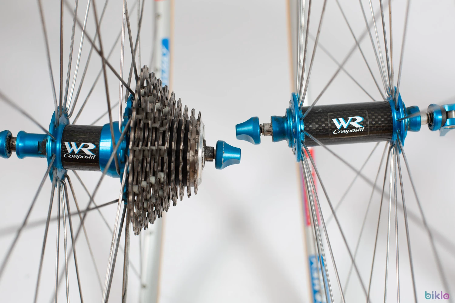 7. Roti cursiera 700C WR Compositi butuci carbon, caseta pt Campagnolo 10v vintage 2000s.