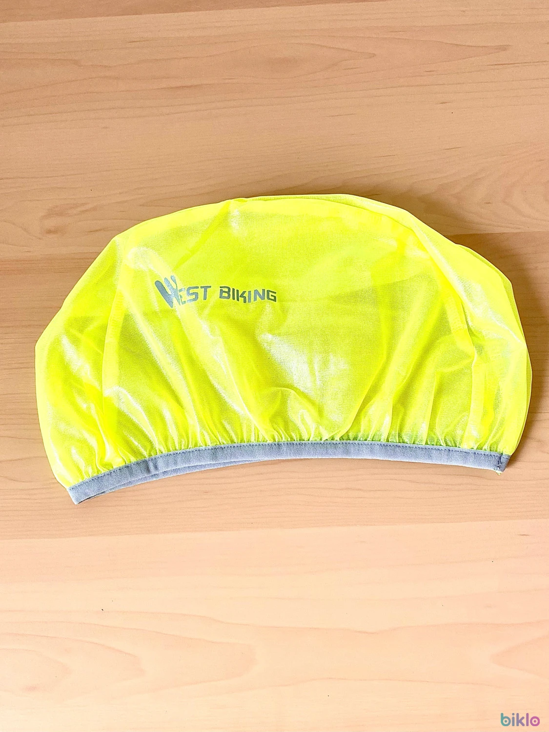 2. Husa impermeabila pentru casca de bicicleta