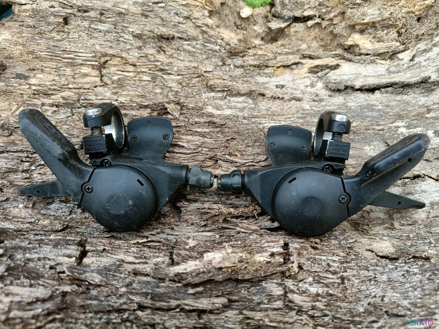 3. Set manete schimbator / shifter-e Shimano Deore M511