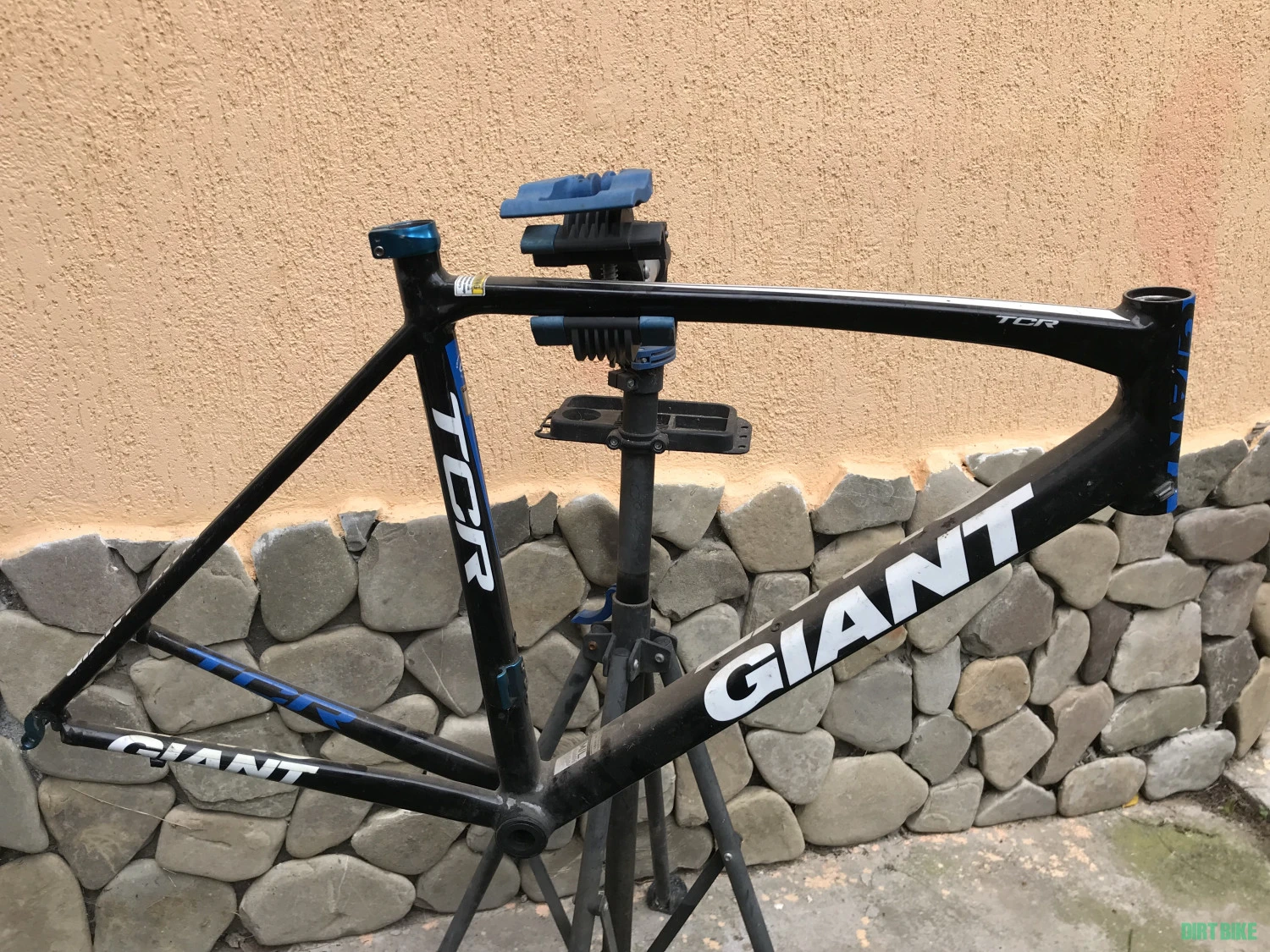 1. Cadru Aluminiu Giant+furca carbon