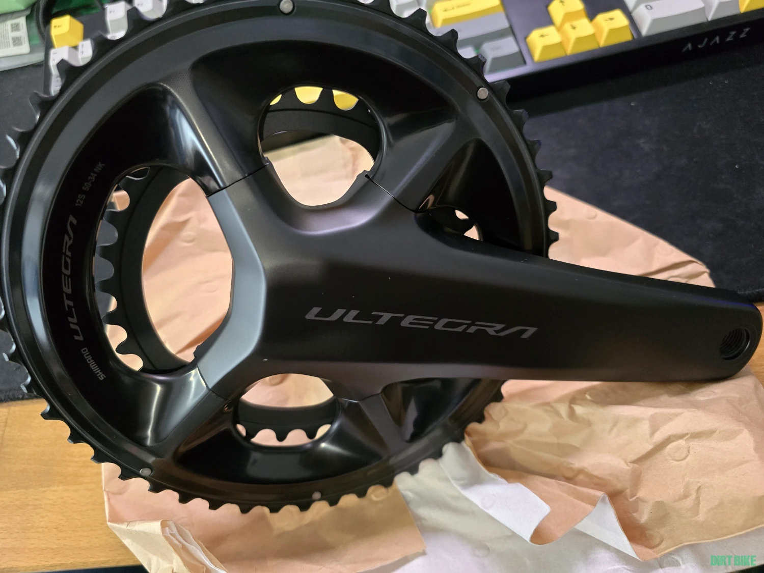 1. ANGRENAJ SHIMANO ULTEGRA FC-R8100 50-34T 12 speed 175mm