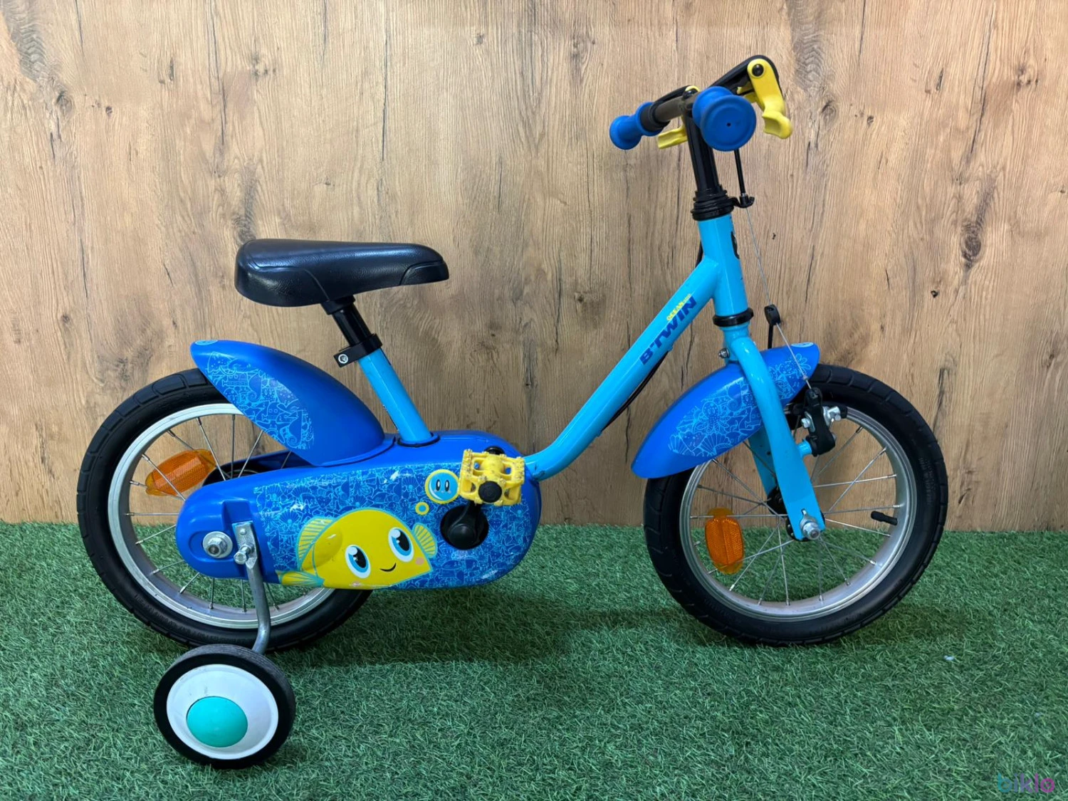 1. Bicicleta B-twin 14''