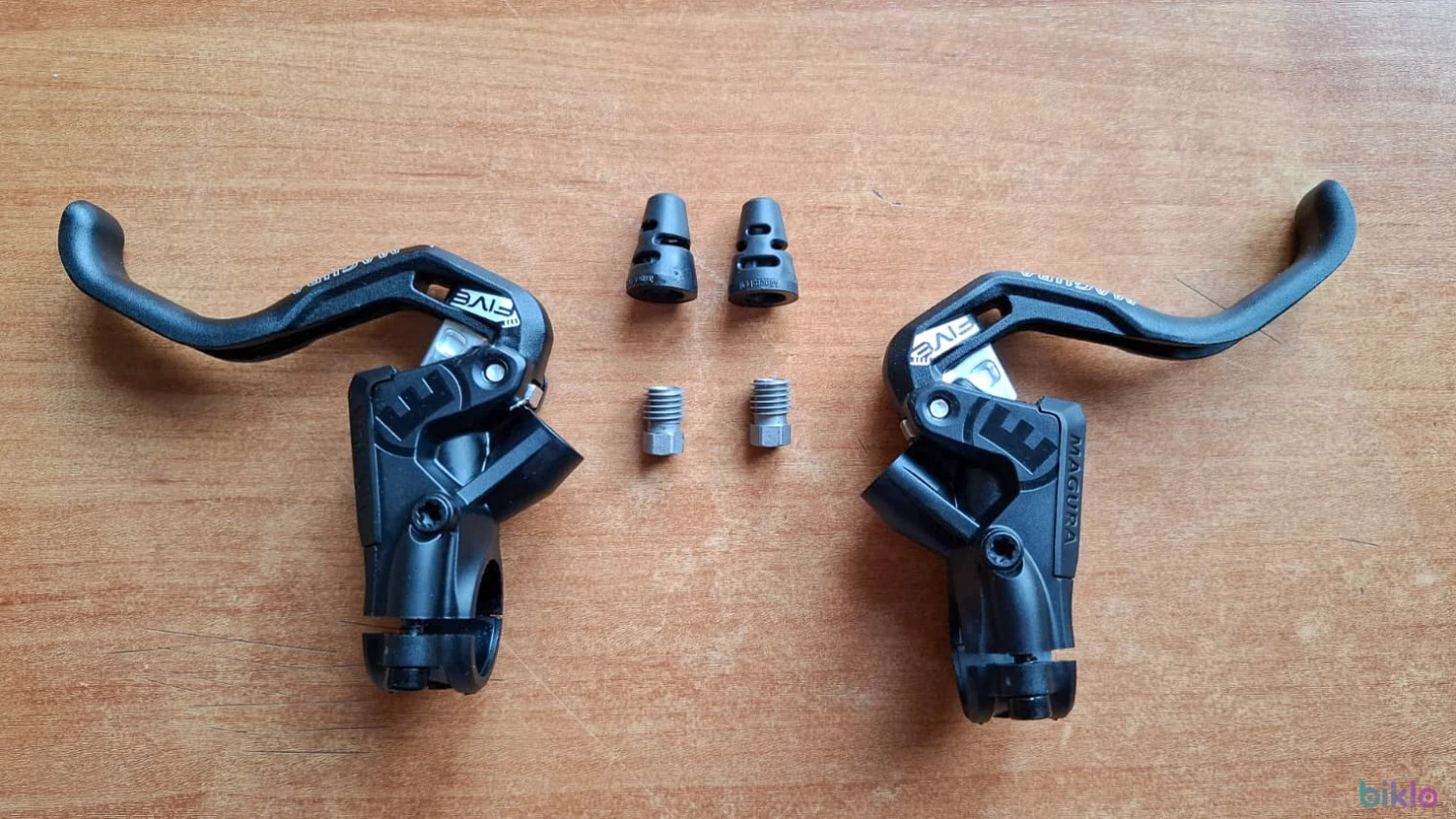 1. Vand Manete/Maneta frana hidraulica Magura MT5 HC levier aluminiu 1 deget