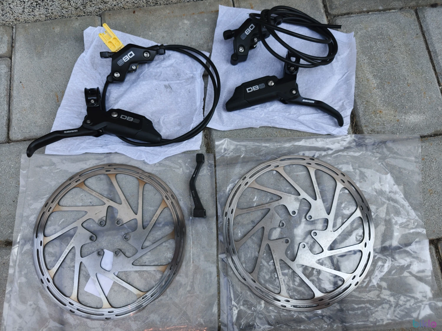 1. Set Complet Frâne Sram DB8 200mm