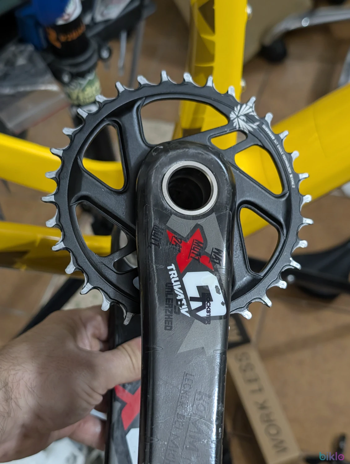 1. Angrenaj carbon Sram X01