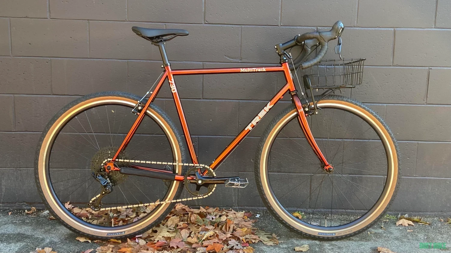 2. TREK Multitrack Echipare Deore , ST 54