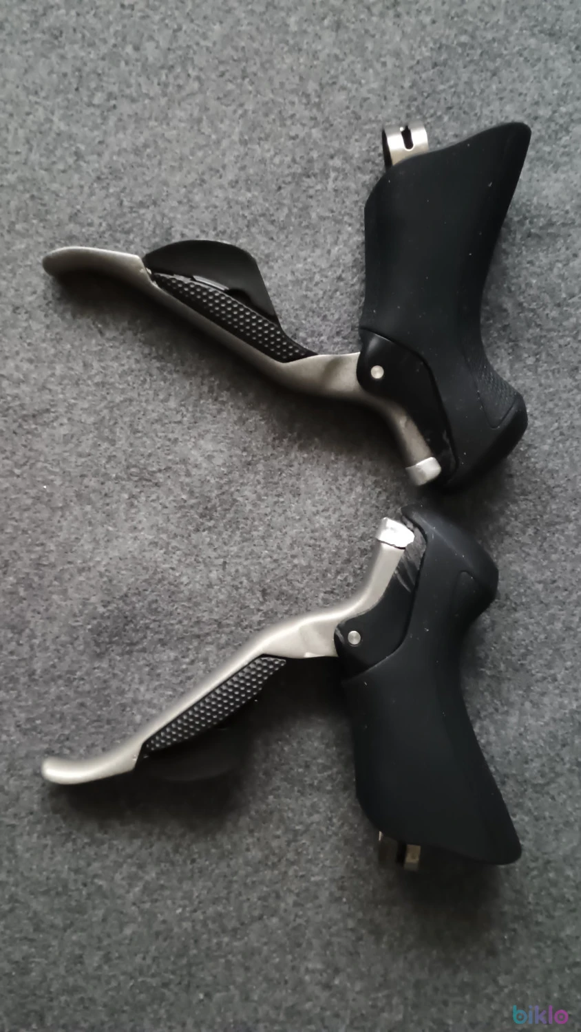 3. Manete schimbător frana Ultegra ST-6870 Di2