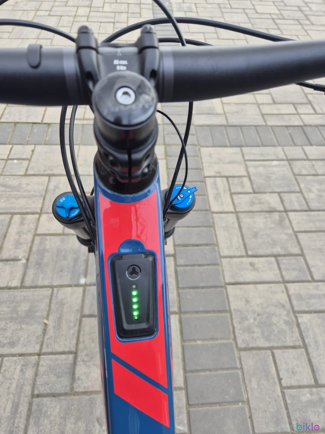 7. Bicicleta Electrica Pivot Shuttle SL Carbon Marimea Large