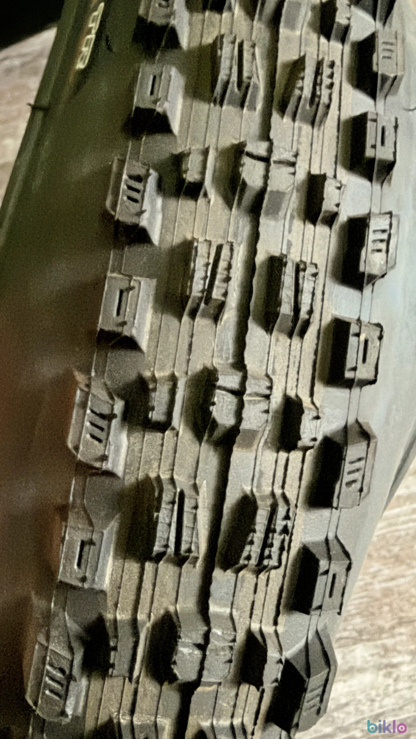 3. Maxxis assegai 29x2.5 WT