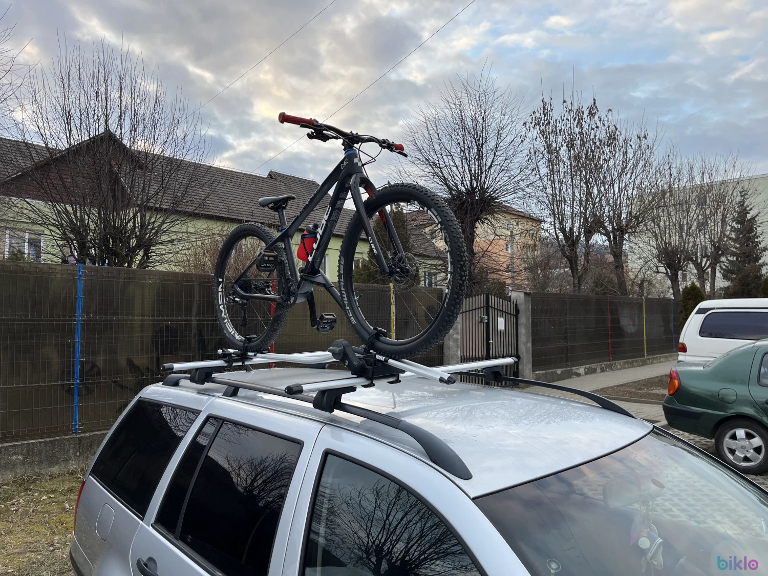 3. Bicicletă Cube 24inch carbon