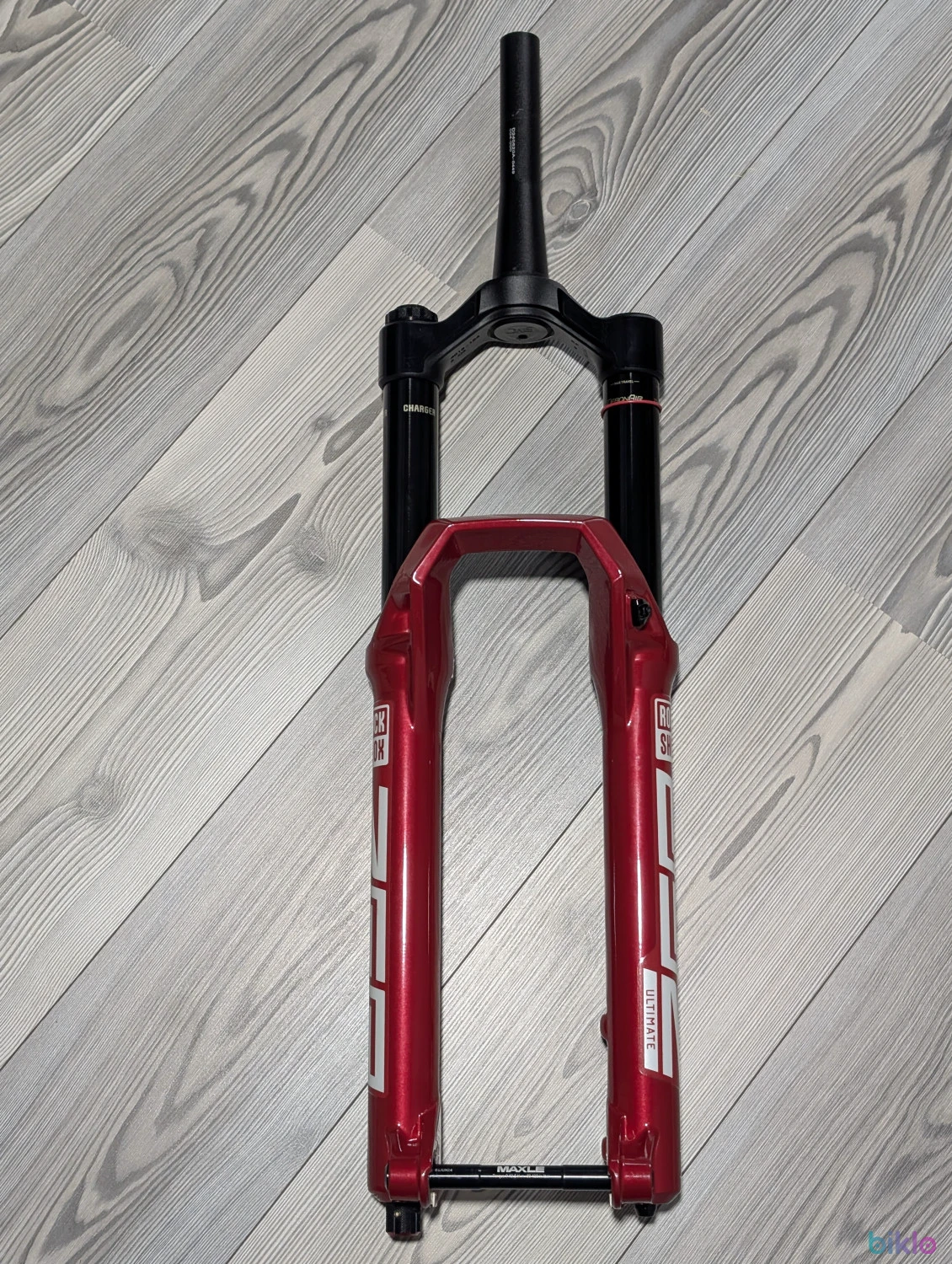1. Furca Rockshox Zeb Ultimate Charger 3.1