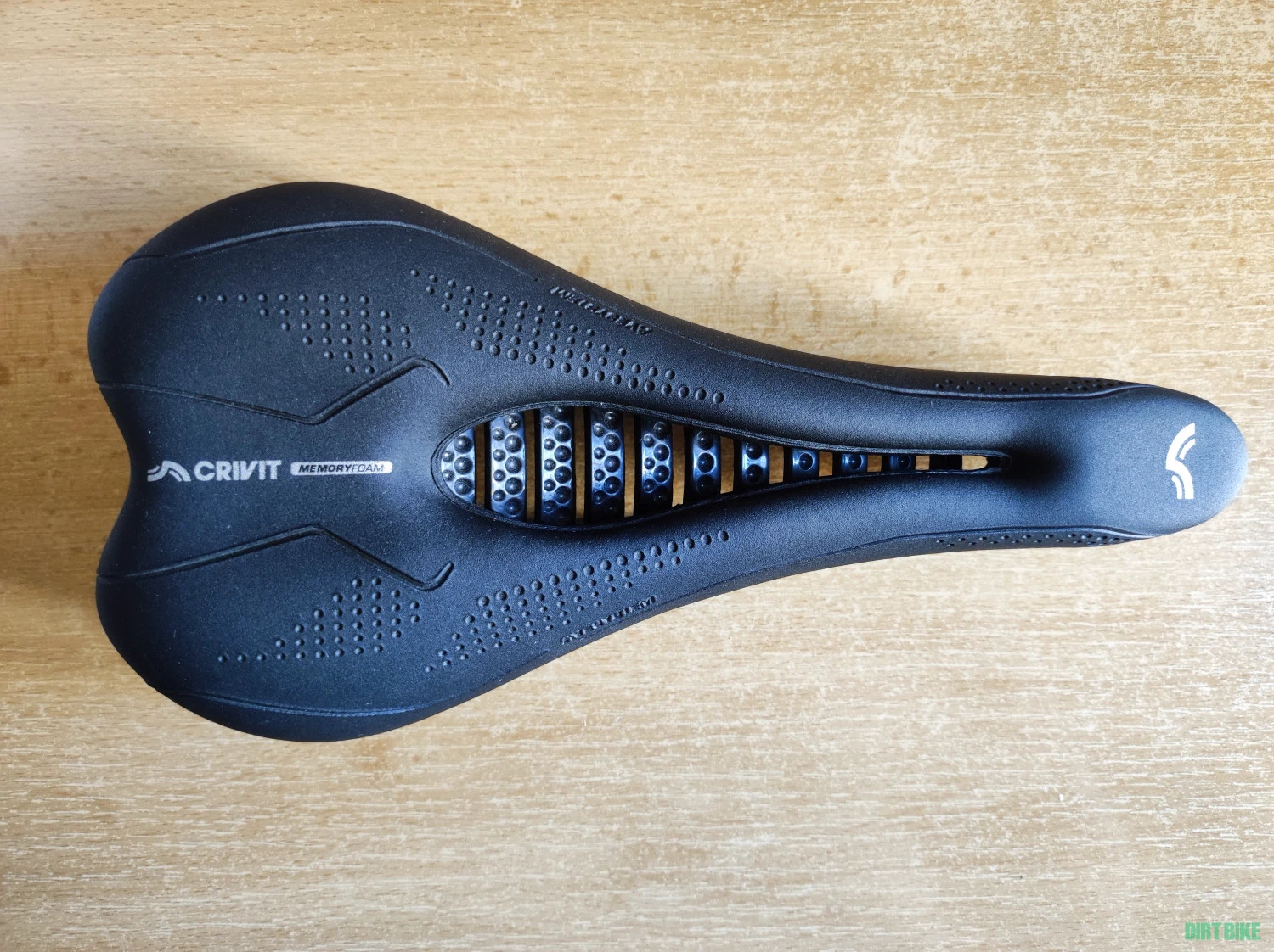 1. Sa Crivit memory foam avesystem