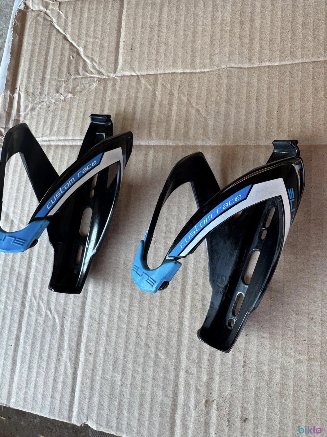 2. Set suporturi bidon Elit Custom Race