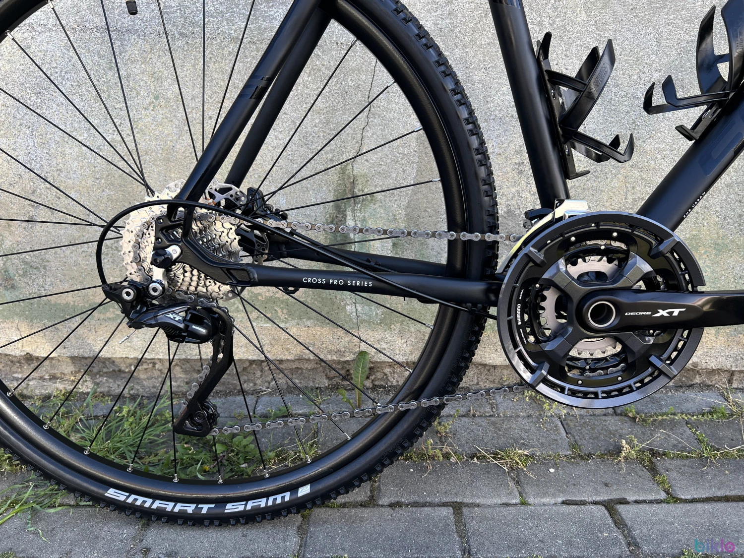 3. Bicicleta Serious Cross Pro Series 28" – Shimano Deore XT - 30 viteze