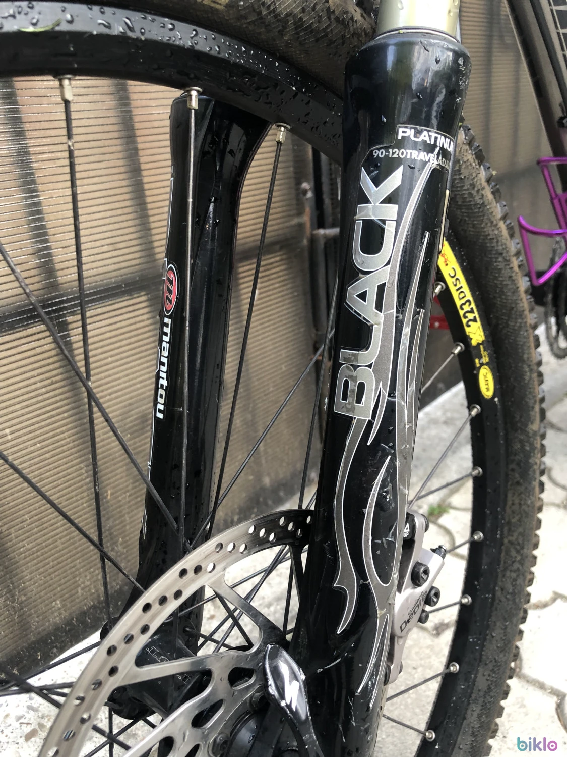 6. Bicicleta enduro Specialized