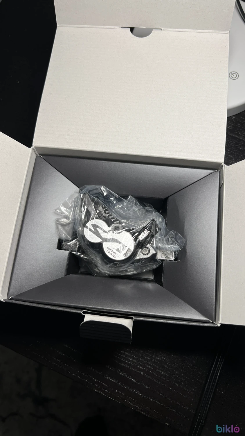 2. SHIMANO BR-M820 Etrier de frână Saint hidraulic Post Mount+plăcuțe H03C