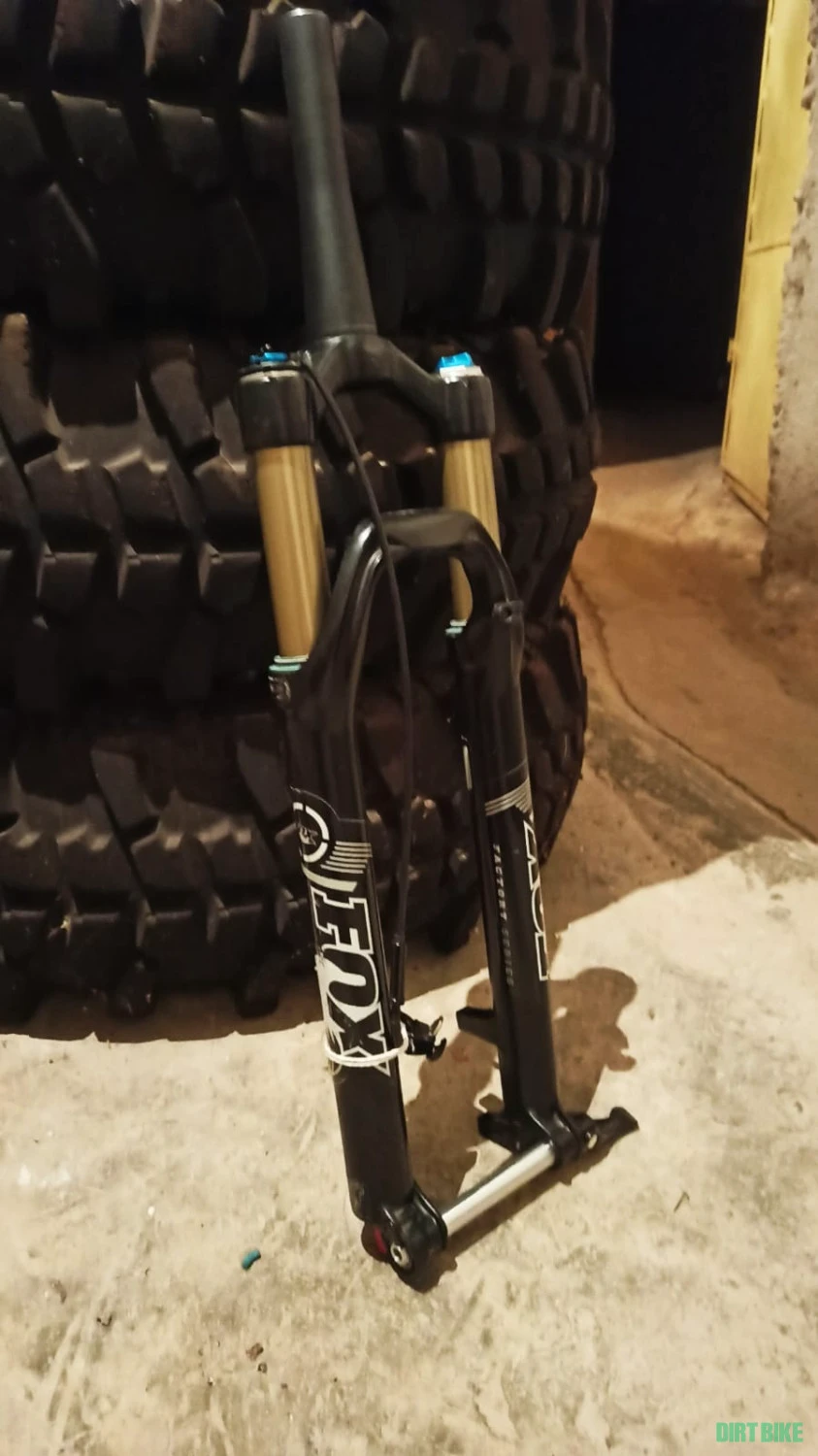 2. Furca Fox 32 Factory Series