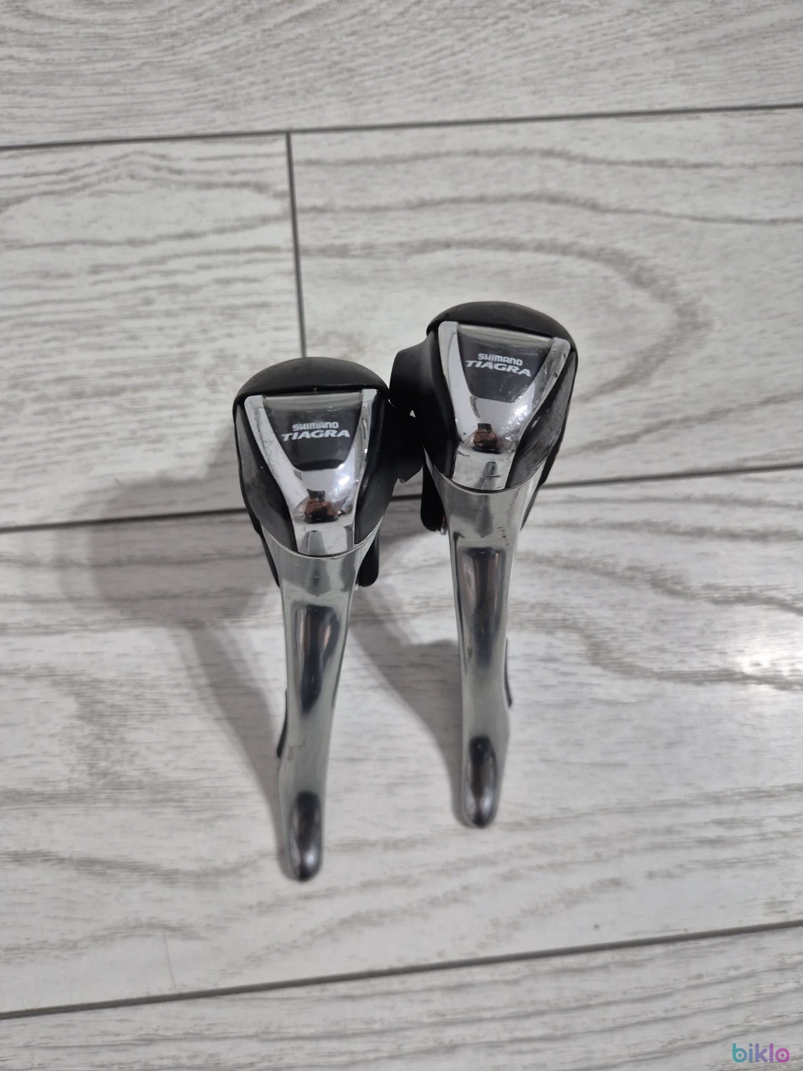 1. Set manete frana + schimbator Shimano Tiagra ST-4500