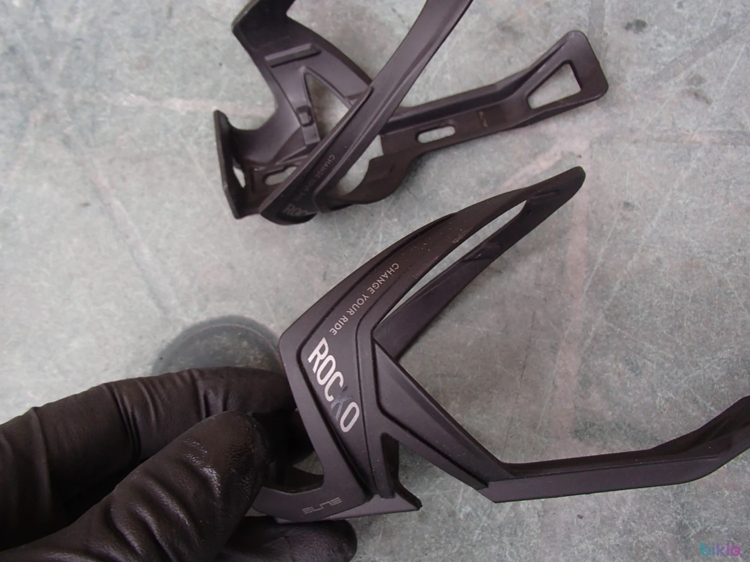 2. Suport Bidon Elite Rocko Carbon