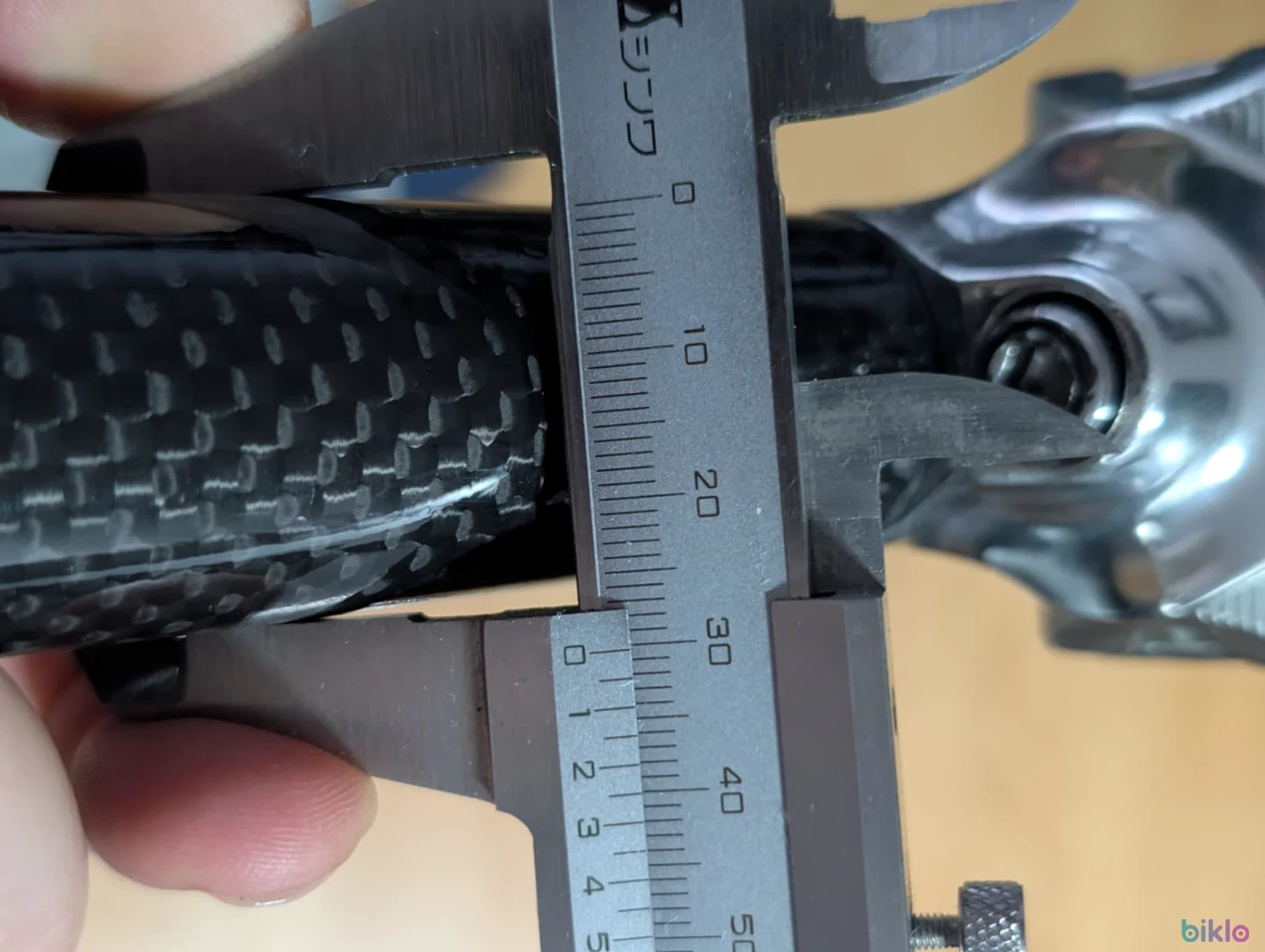 2. Tija Sa FIbra carbon 30.4