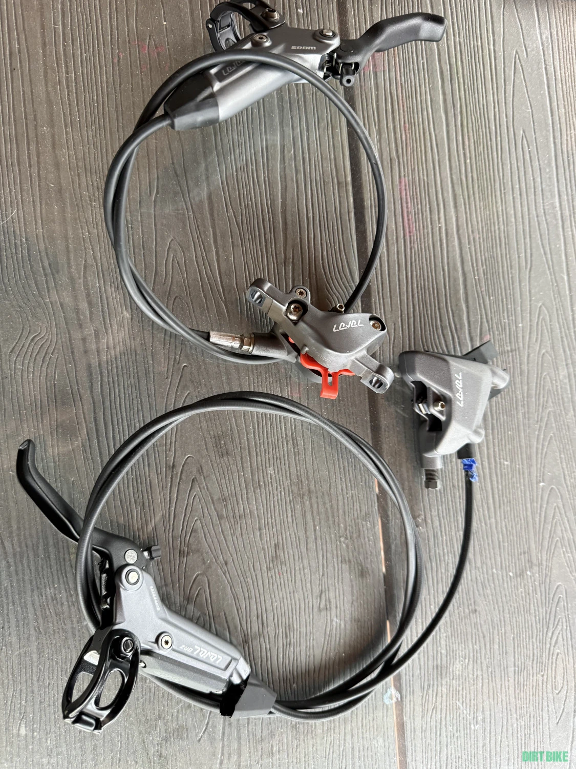 1. Vand frane Sram Level Bronze , 2 pistoane
