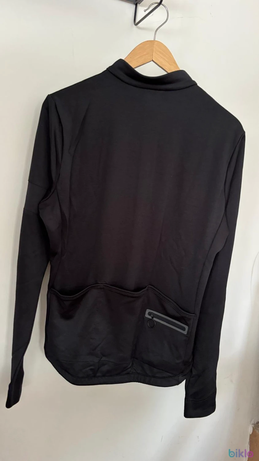 7. Rapha Classic Long Sleeve Jersey