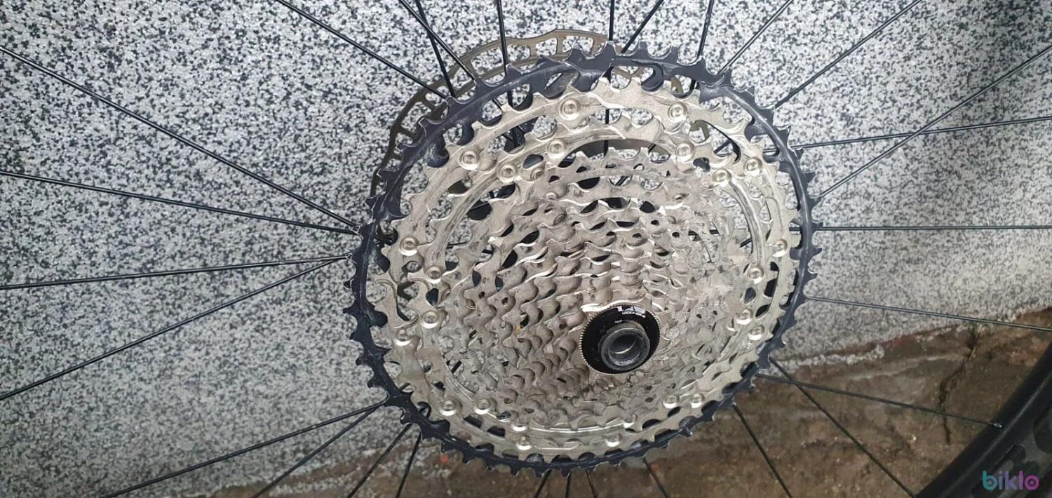 4. Roti MTB/cross-country carbon 29" Bontrager Kovee Elite 30 boost TLR 12s