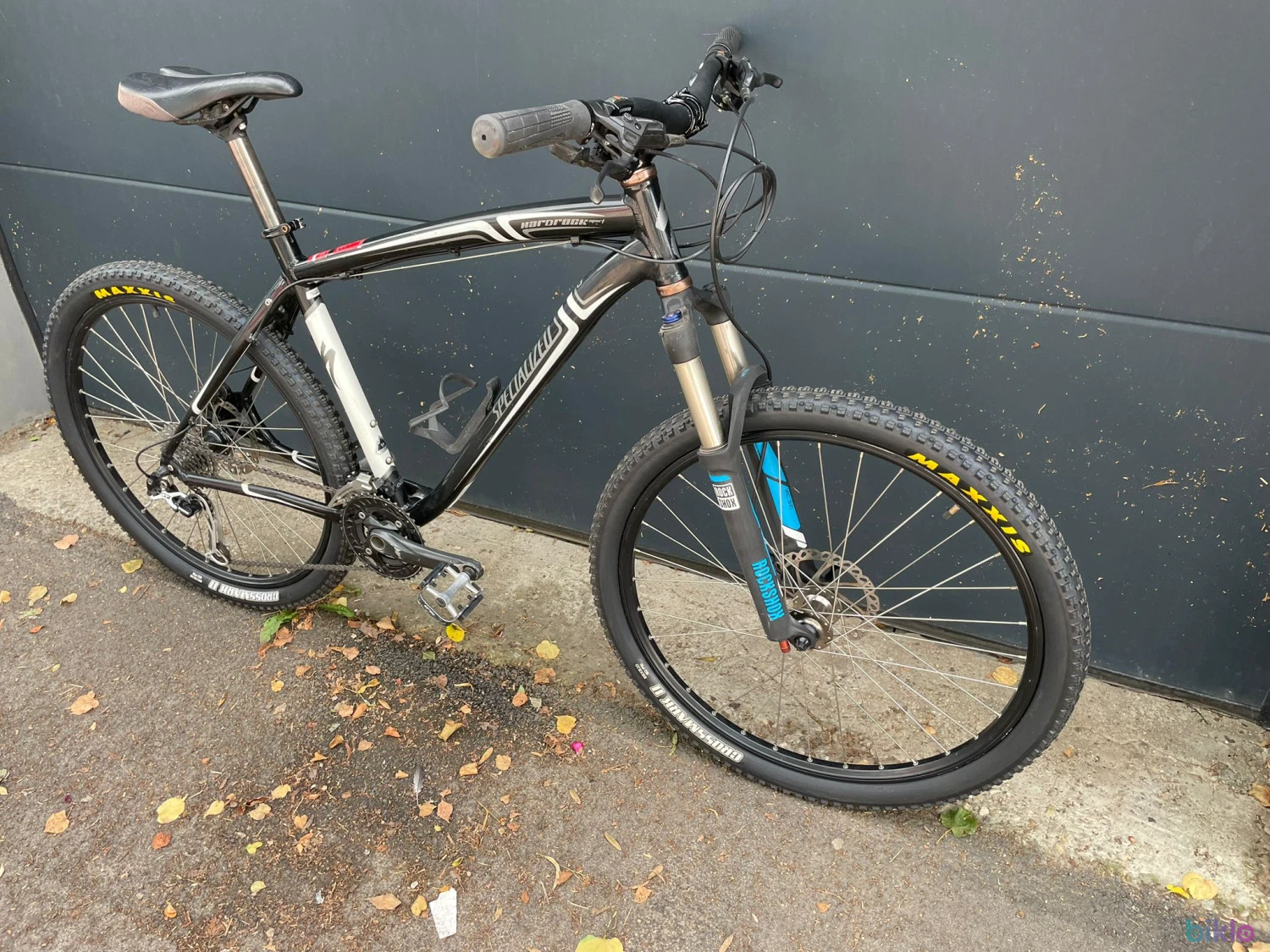 12. Specialized HardRock Sport Disc de 26”, mărime L