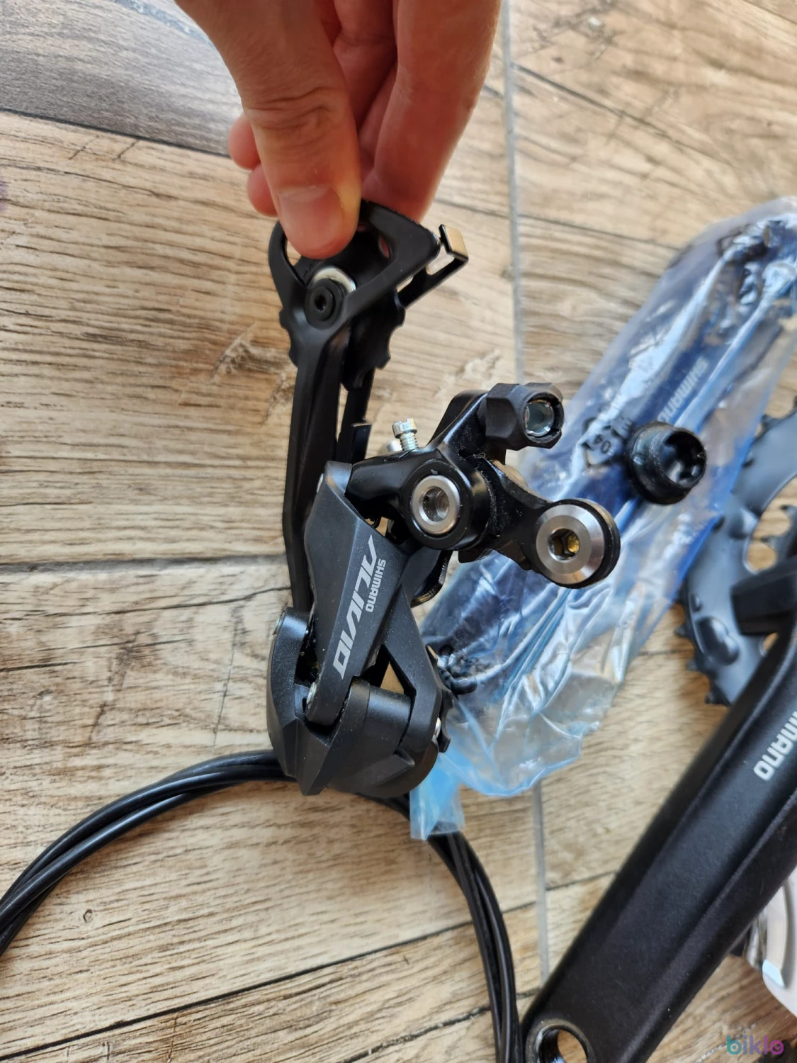 6. Transmisie integrala Shimano Alivio 2x9