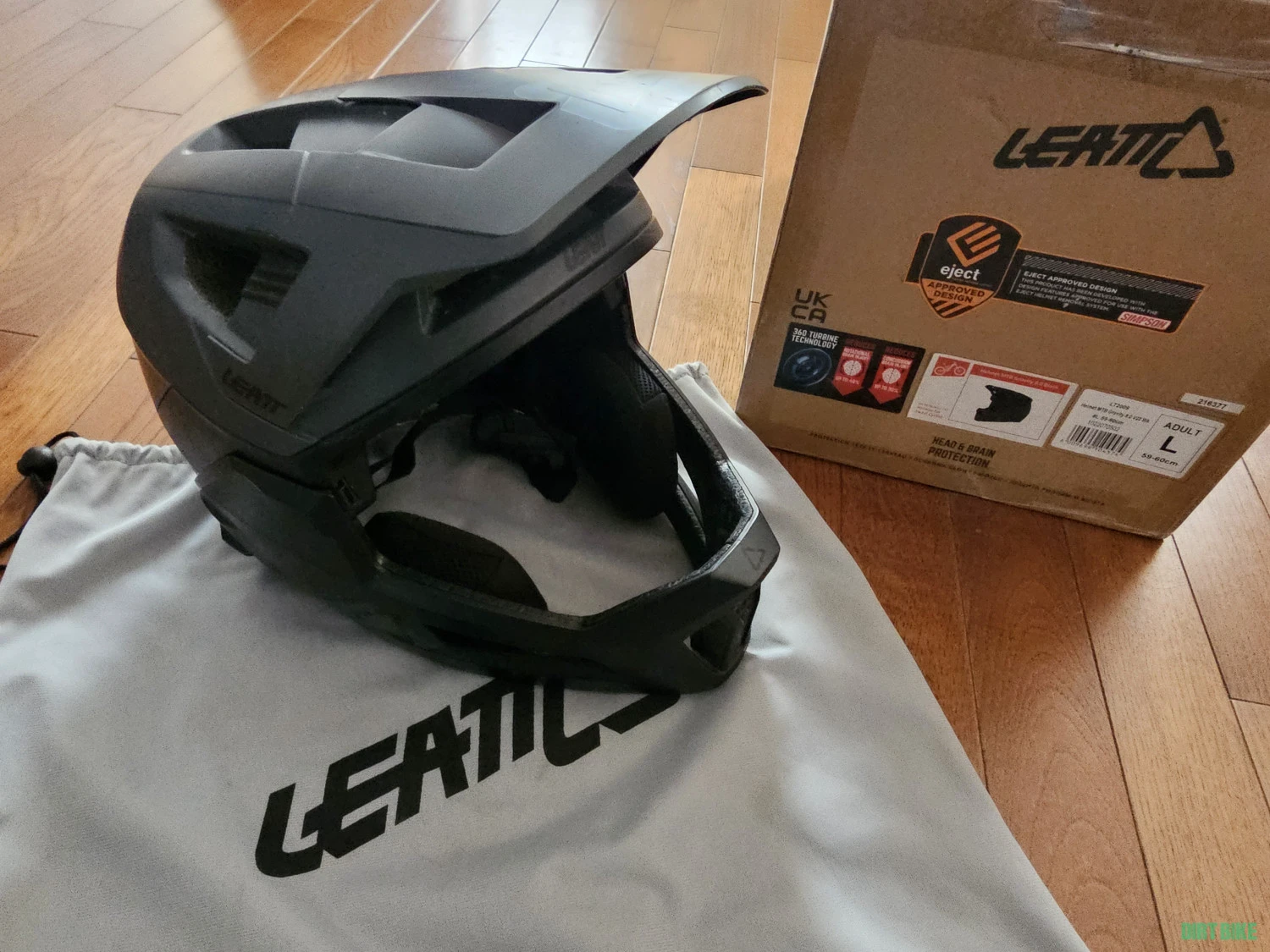 1. Leatt mtb gravity 4.0 casca, L