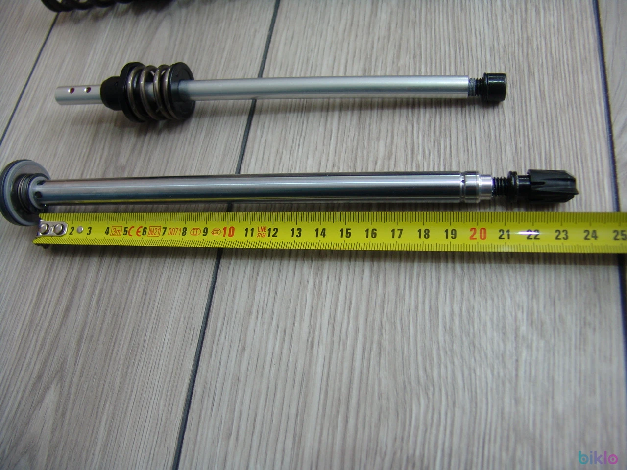 7. Piese furci RockShox 35 silver