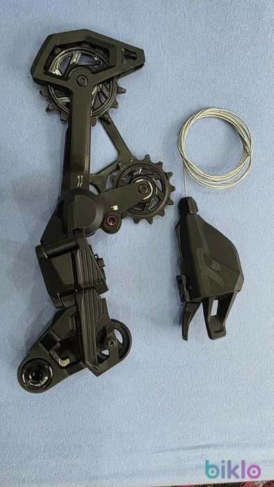 1. Sram Eagle 70 12 v Maneta si Schimbator