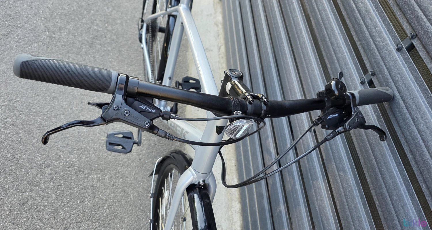 4. Trek FX2 citybike roti 28"