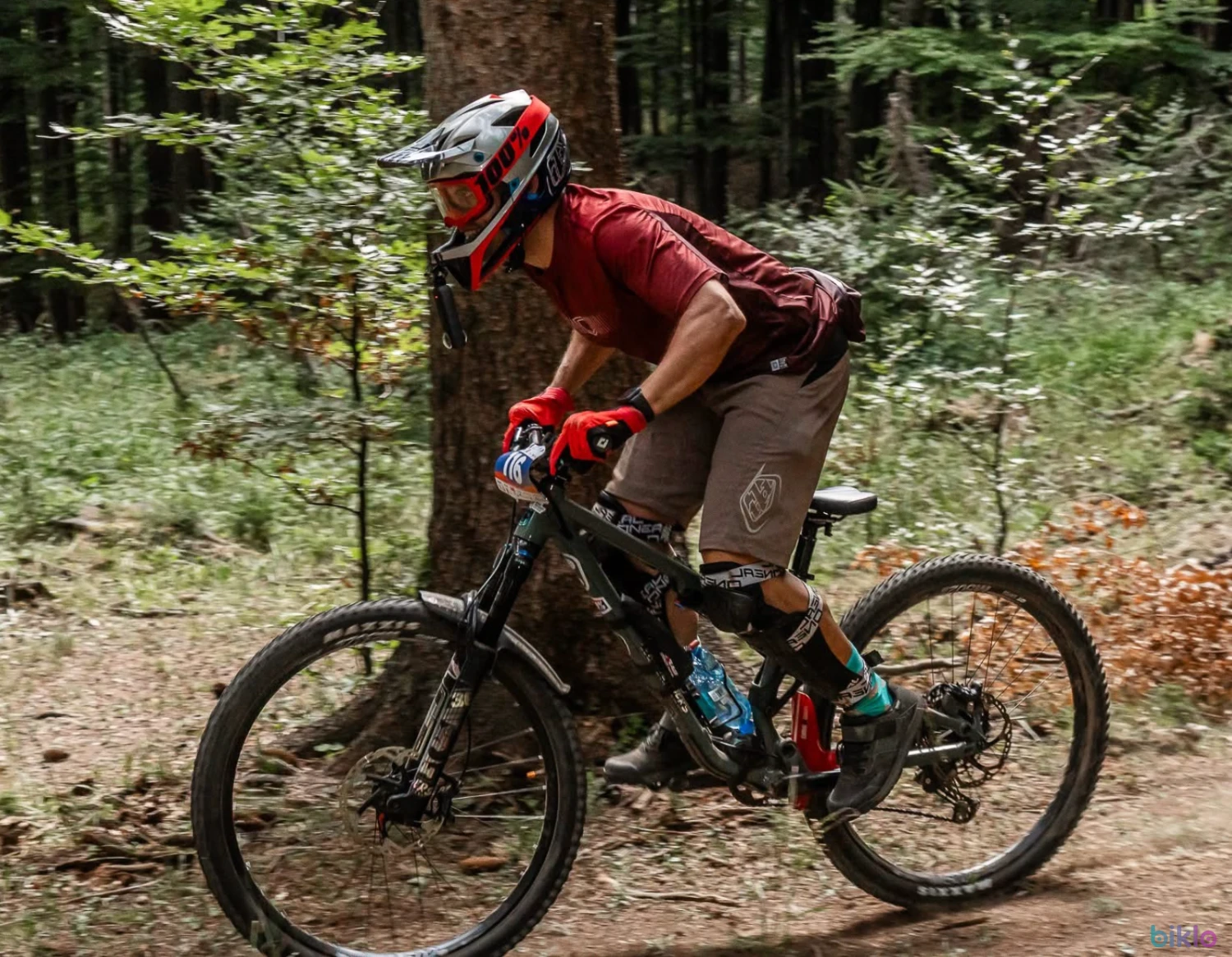 5. Commencal Meta Trail V4 ESSENTIAL KESWICK GREEN - Marime M - Stare foarte buna! Bicicleta lui @alexsece !!