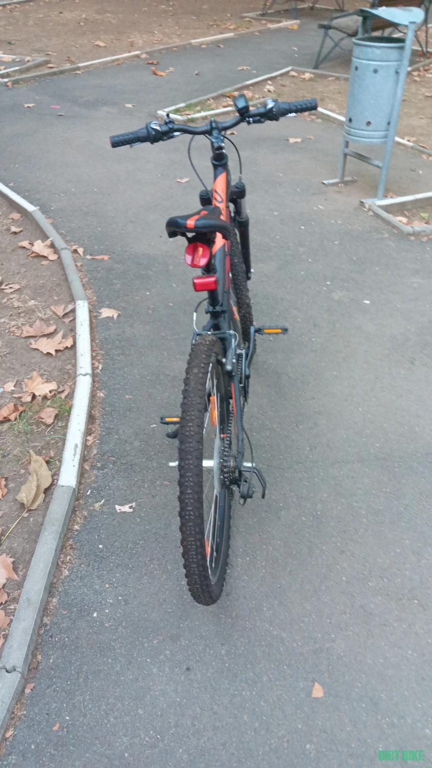 4. Bicicleta KTM 24