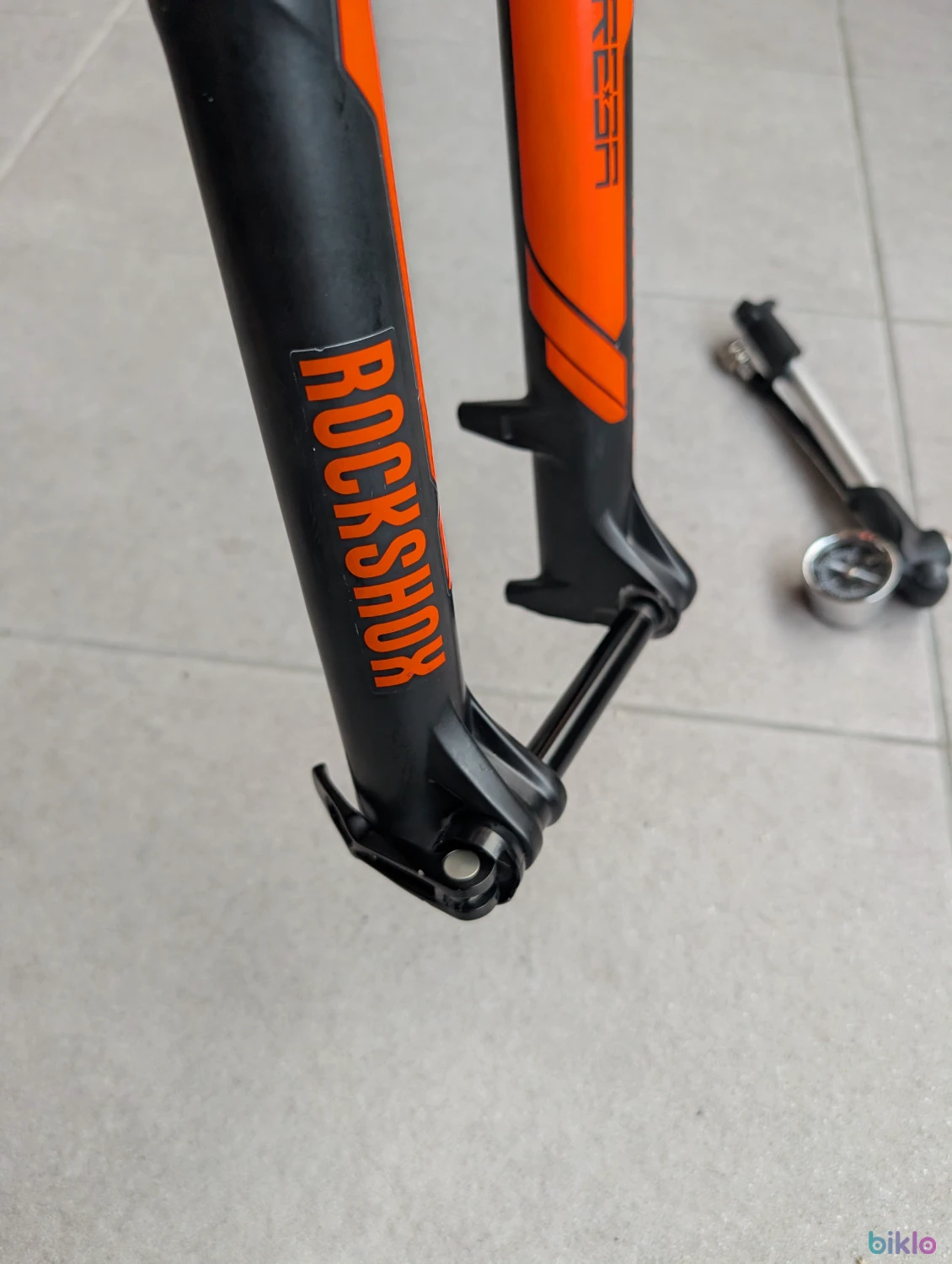4. Furcă Rock Shox Reba RL 29er