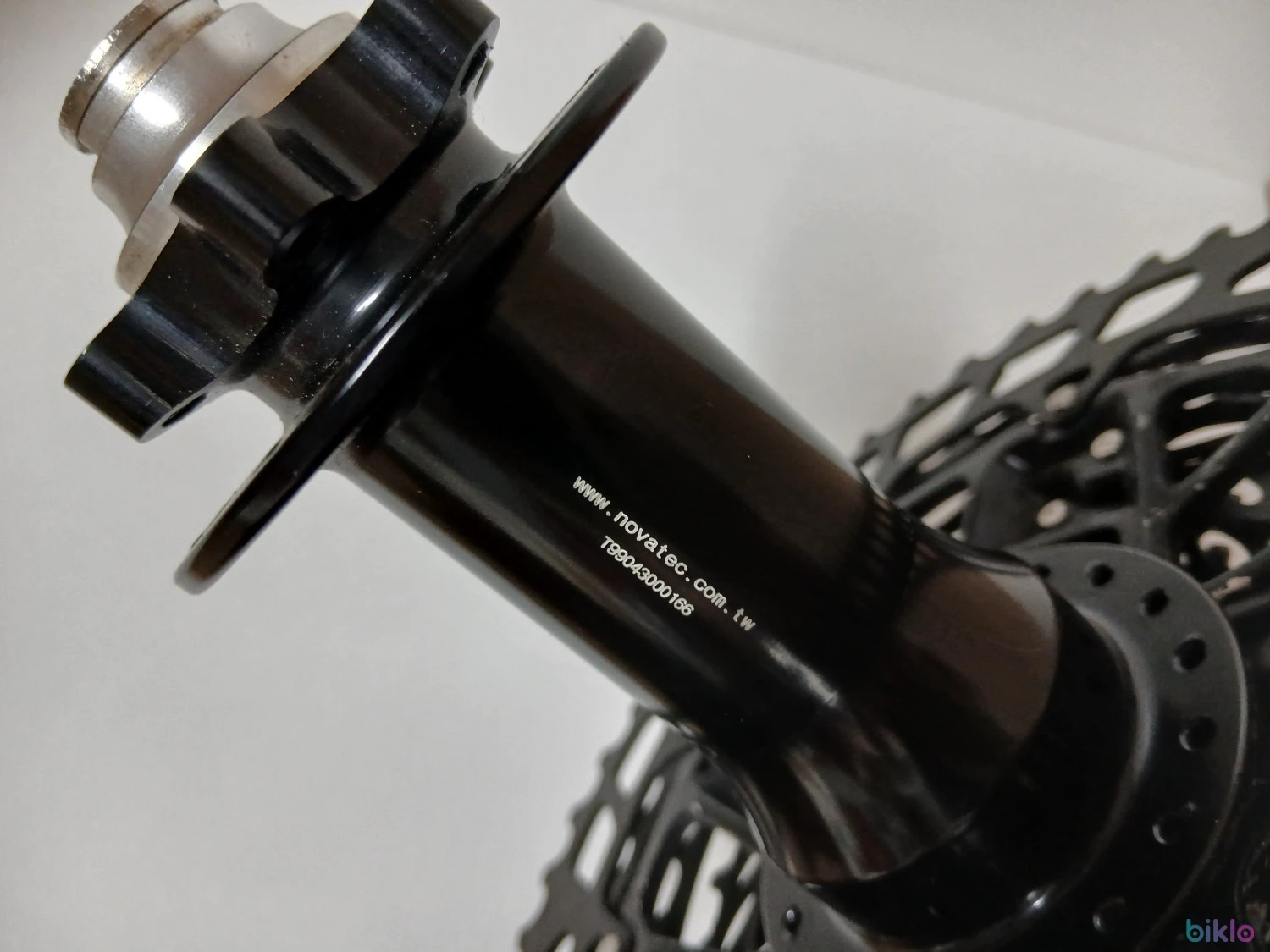 2. Novatec DH 42SB