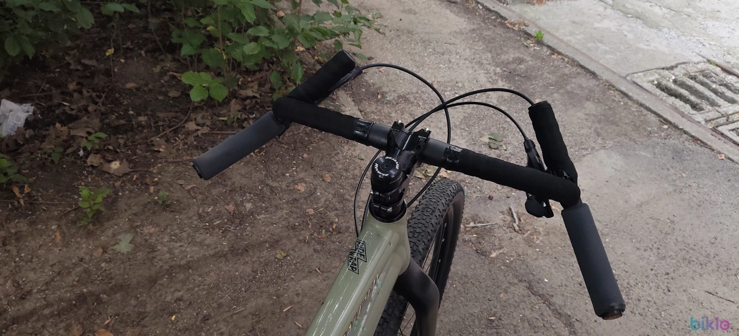 6. Bicicleta Monster Gravel