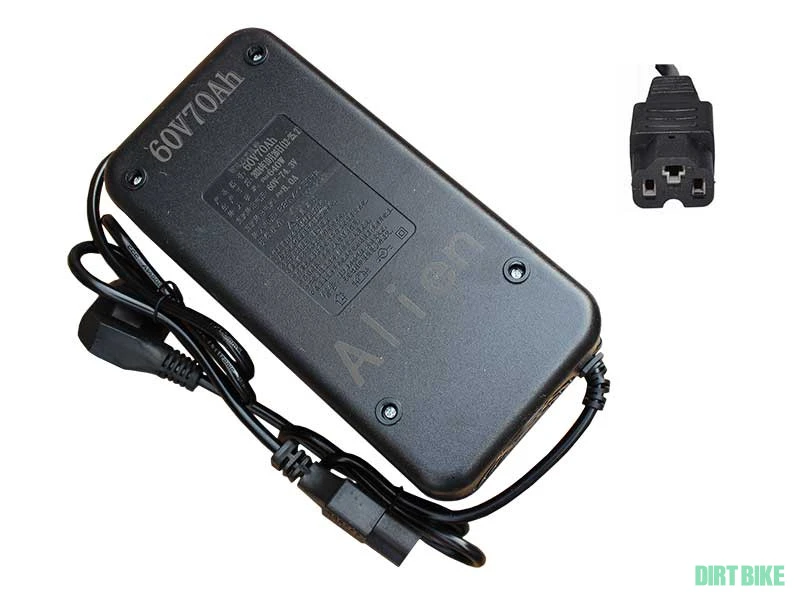1. Incarcator scuter, tricicleta electrica Plumb-Acid 60V 70Ah