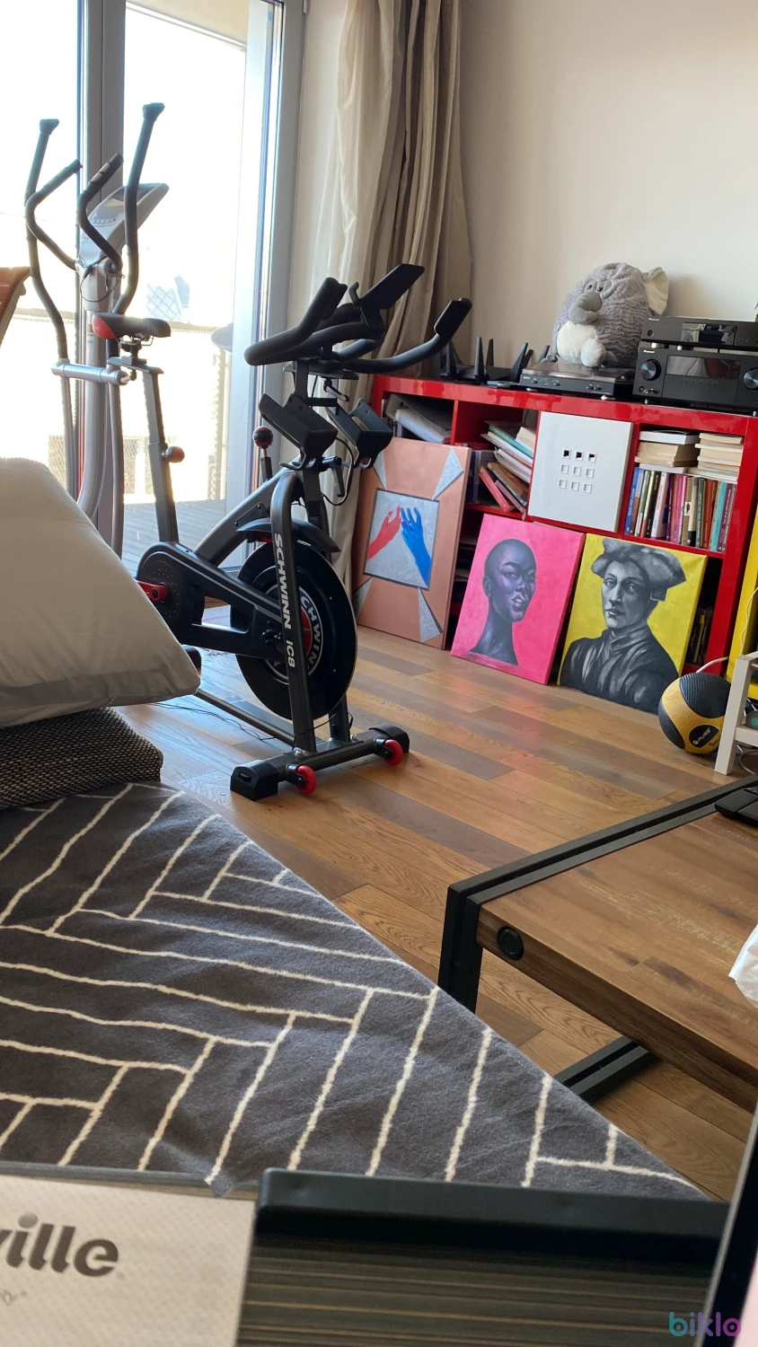 4. Bicicleta Spinning Schwinn folosita de cateva ori