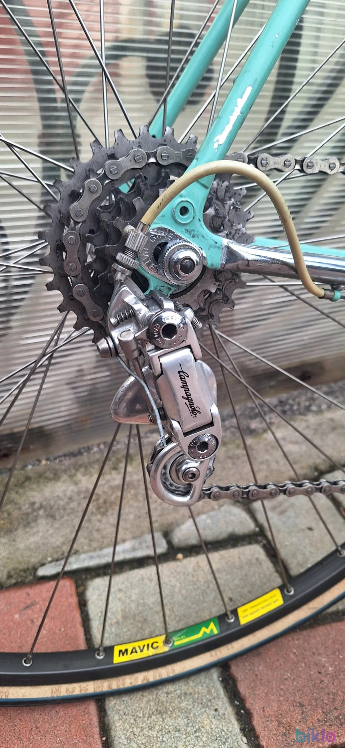 2. Vand cursiera vintage Bianchi